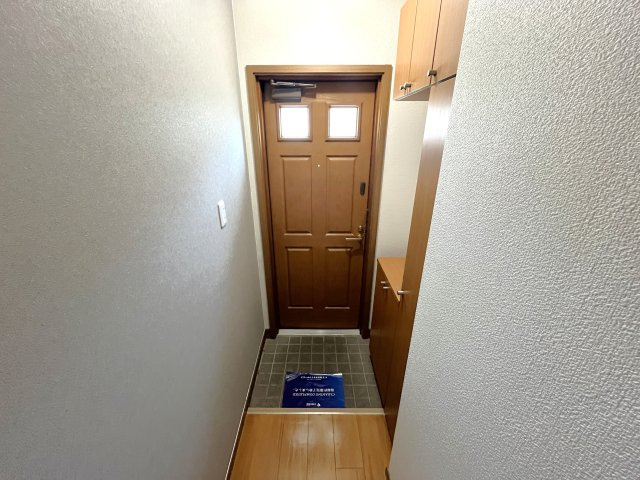 シャトレーゼ壱番館の玄関
