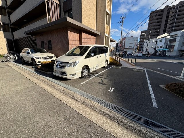 ガーデンレジデンス田川の駐車場