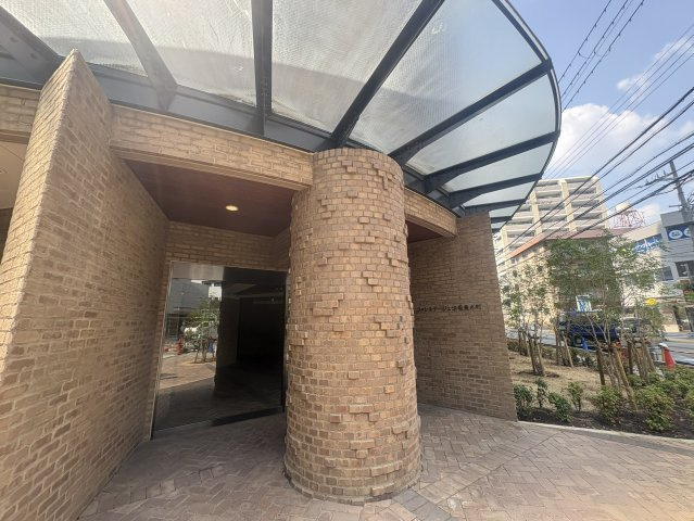 フォレステージュ江坂垂水町のエントランス