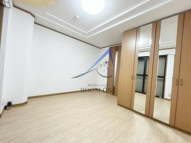 ウェルネスＩの居間・リビング|洋室のお部屋です。