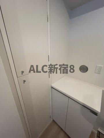 シェモワ新宿の玄関