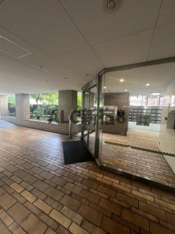 シェモワ新宿のロビー
