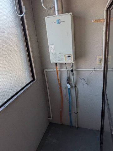吉本ビルの玄関