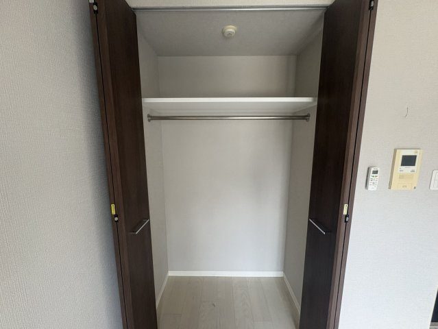 ハピネス江坂の玄関