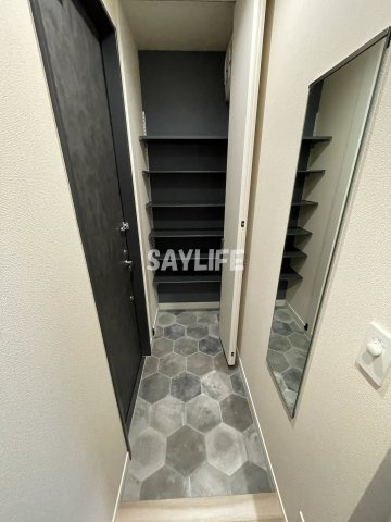 La　vita西宮北口の玄関