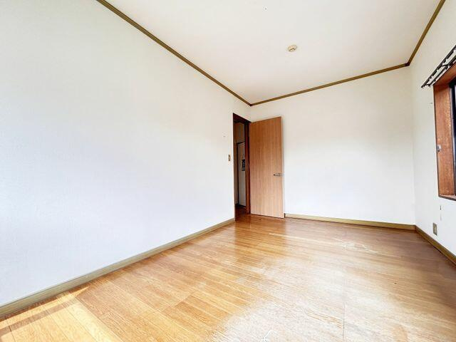 宇都宮市宝木町2丁目　5DK　中古住宅の洋室
