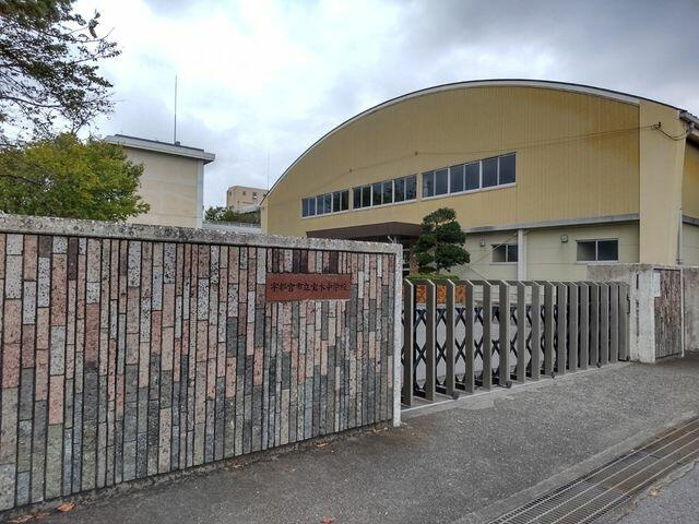 宇都宮市宝木町2丁目　5DK　中古住宅のその他共用部分|宇都宮市立宝木中学校まで1200m