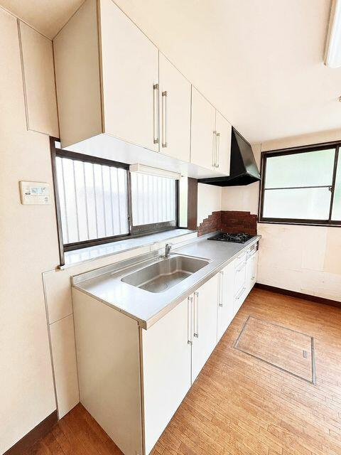 宇都宮市宝木町2丁目　5DK　中古住宅のキッチン