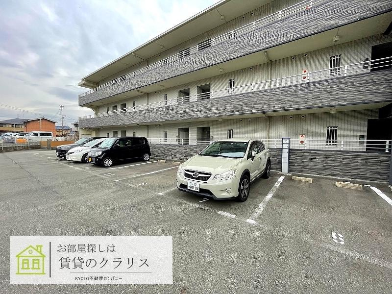 ミュー花水木弐番館の駐車場
