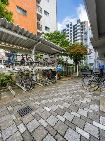 メゾンエクレーレ南千住の駐輪場