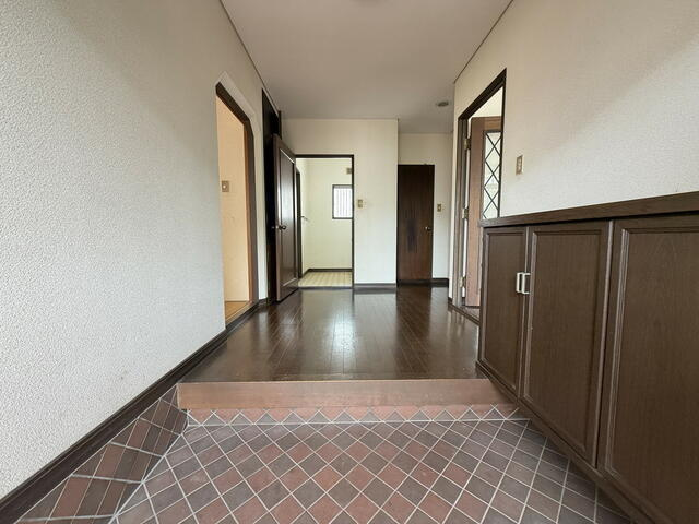 宇都宮市平松本町　4ＬＤＫ　中古住宅の玄関|玄関