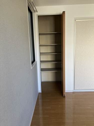 シャーメゾン愛宕山 B棟の収納