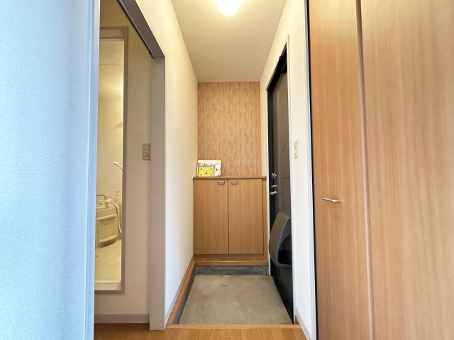 シャーメゾン愛宕山 B棟の玄関