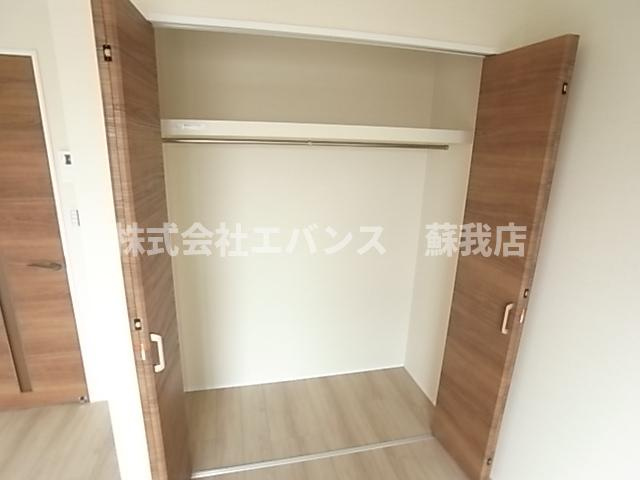 【収納】 | クレストコート葛城 | 隣の同型の物件写真になります。