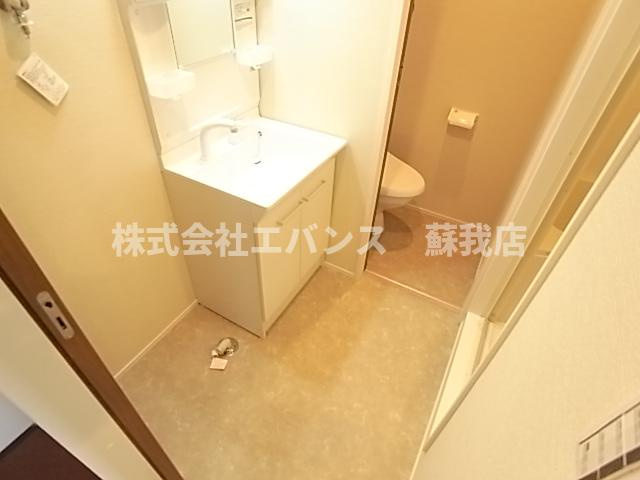  | クレストコート葛城 | 隣の同型の物件写真になります。