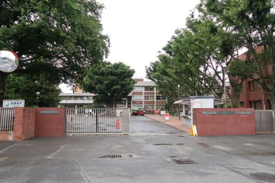十文字学園女子大学まで1800ｍ