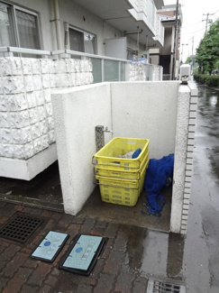 居住者専用ゴミ置場です♪