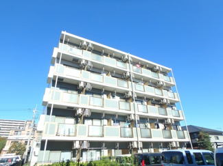 5階建ての鉄筋コンクリート造マンション♪