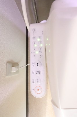温水洗浄便座付きです♪