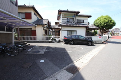 【空要確認】敷地内駐車場