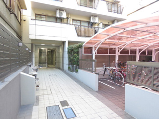 ☆建物入り口☆
