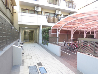 ☆建物入り口☆