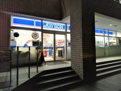 ローソン芝三丁目店まで160ｍ