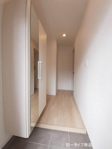 向日葵　２の玄関