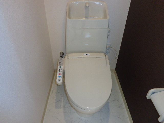 センチュリーカーサⅡのトイレ|シャワー付トイレ