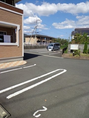 ソレイネの駐車場
