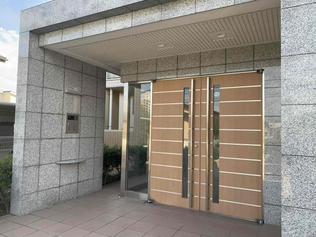 ドミールＫのエントランス
