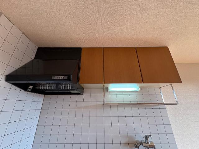 カーサグランデのキッチン|吊り戸棚