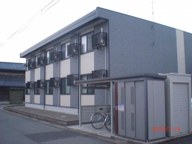 レオパレスファミーユγの外観