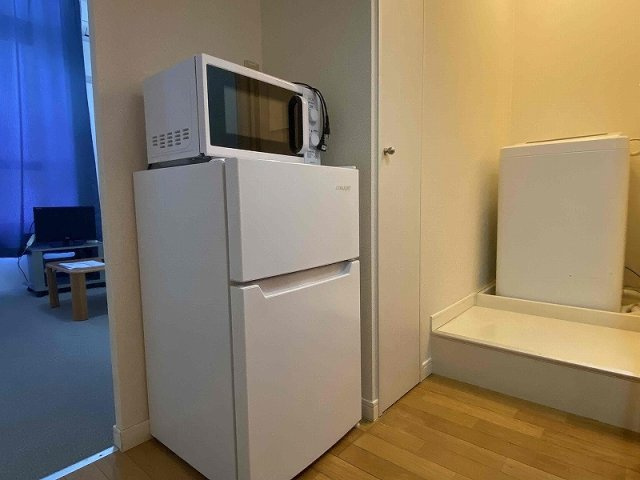 レオパレスコラージュのその他|※同タイプ部屋の写真となります（洗濯機・冷蔵庫・レンジ）