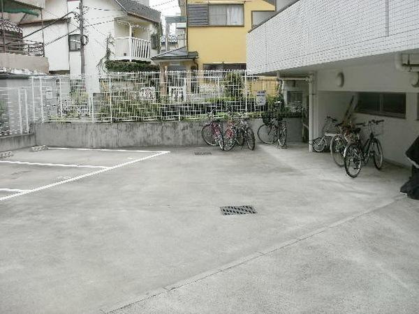 【駐車場】