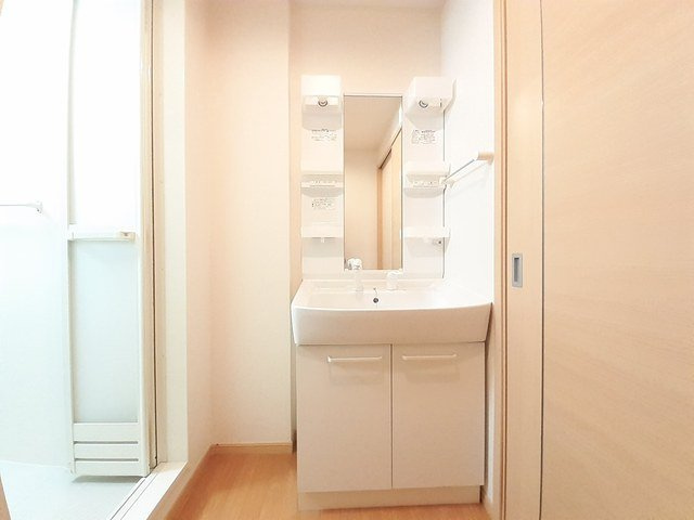 アネシス・ルナＢの洗面所|忙しい朝には欠かせない洗面所です