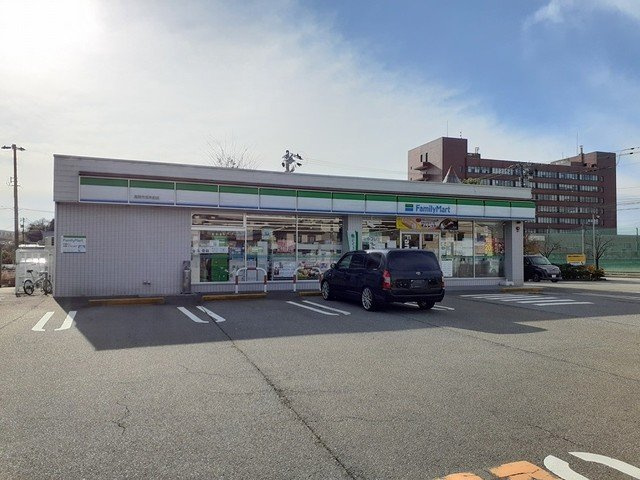 ヒカルサ高岡角イーストの周辺|ファミリーマート高岡市役所前店まで850m