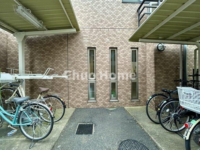 ライオンズステージ平井の駐輪場|【自転車置き場】最新の空き状況や費用などの詳細は担当スタッフまでお問い合わせください。