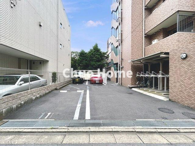 ライオンズステージ平井の駐車場|【敷地内駐車場】最新の空き状況や費用などの詳細は担当スタッフまでお問い合わせください。
