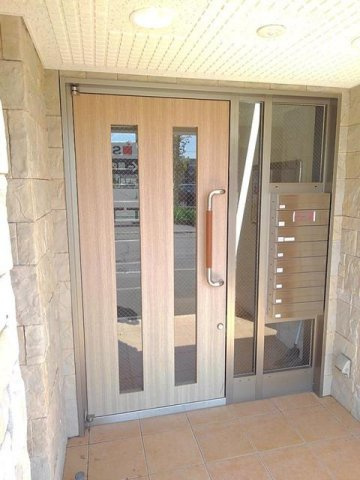 ソレイユ西町Ａのエントランス