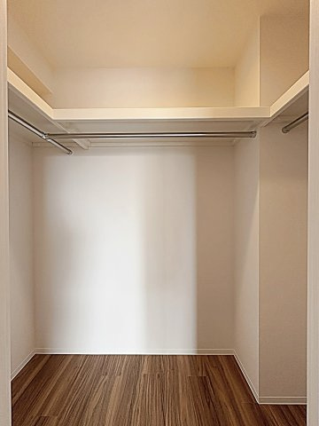 Ｃａｓａ Ｖｉａの収納|ウォークインクローゼット（内部）