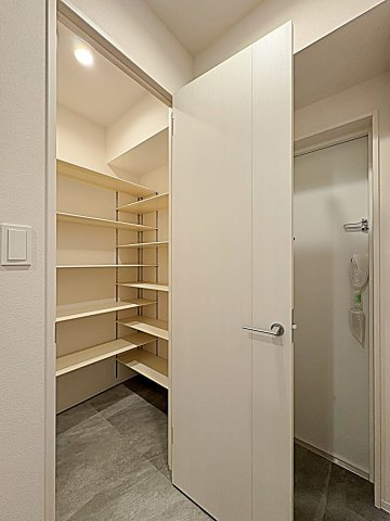 Ｃａｓａ Ｖｉａの収納|シューズクローク
