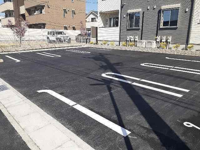 アンジュの駐車場