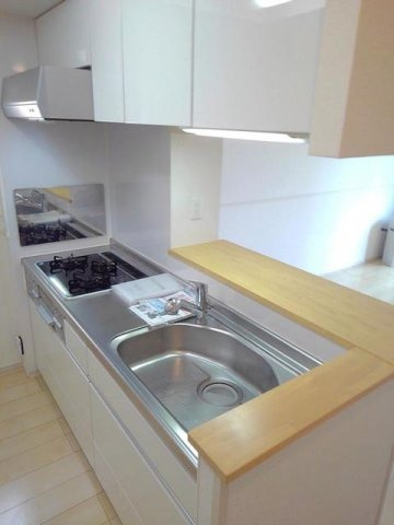 ソレイユ西町Ａのキッチン