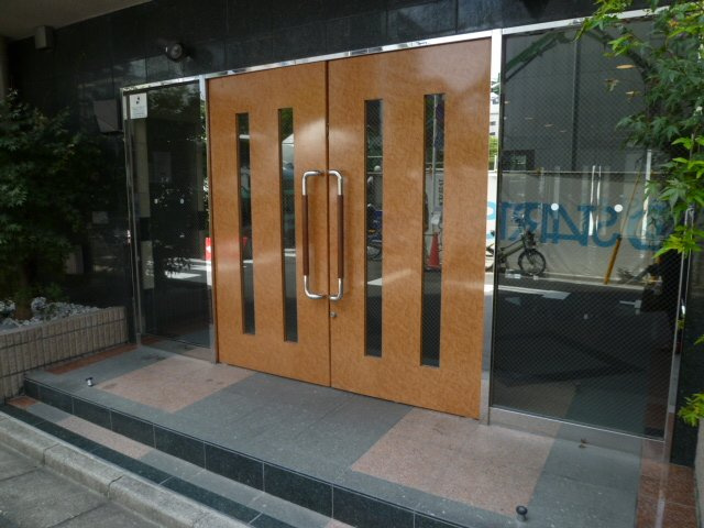 パークウェル浅草のエントランス