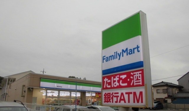 オーチャードＤの周辺|ファミリーマート上花輪店まで300m