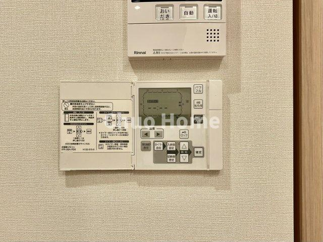 グレース錦糸町シティフロントの冷暖房・空調設備|【床暖房】冬は足元から暖めてくれる床暖房はエアコンとは違って埃が舞いませんので健康にも良さそうですね。