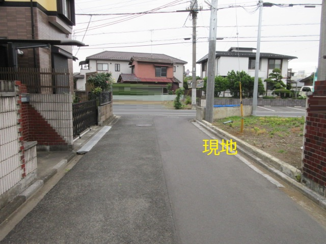 【仲介手数料無料】新築戸建　熊谷市佐谷田3981-21（全1棟）の前面道路含む現地写真