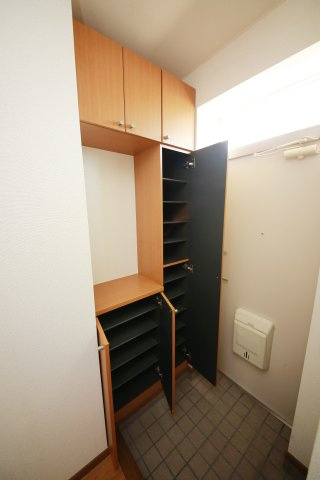 ソレイユ冨貴Bの玄関