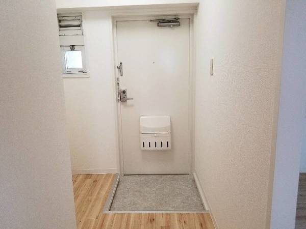 ビレッジハウス亀井野1号棟の玄関|ビレッジハウスの同一物件・同一タイプの間取りの写真です